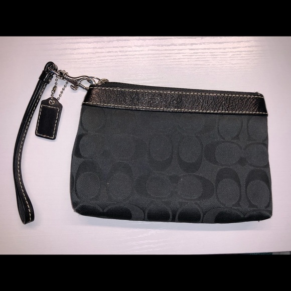 COACH Black Genuine Leather Signature Medium Wristlet - Picture 6 of 7